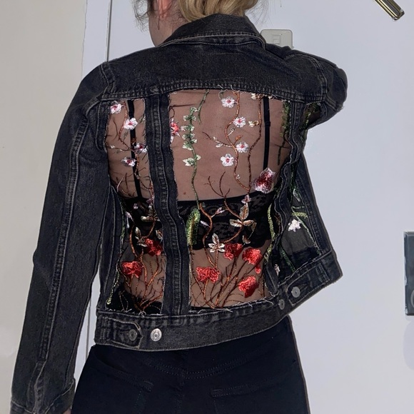 Custom Levi’s Trucker Embroidery Denim Jacket NWT XS - Picture 6 of 6